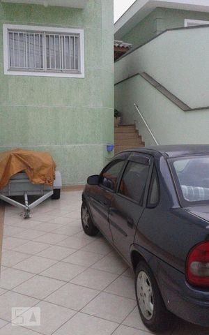 Casa à venda com 120m², 3 quartos e 4 vagas Casa à venda com 120m², 3 quartos e 4 vagasGaragem
