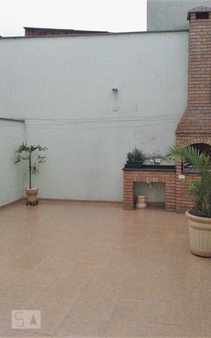 Casa à venda com 120m², 3 quartos e 4 vagas Casa à venda com 120m², 3 quartos e 4 vagasQuintal