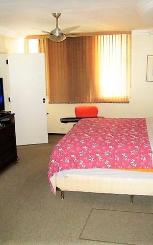 Apartamento à venda com 230m², 4 quartos e 3 vagas Apartamento à venda com 230m², 4 quartos e 3 vagasQuarto 2