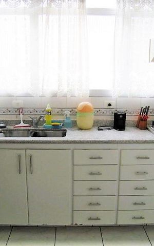 Apartamento à venda com 230m², 4 quartos e 3 vagas Apartamento à venda com 230m², 4 quartos e 3 vagasCozinha