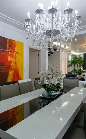 Casa de condomínio à venda com 380m², 3 quartos e 3 vagas1o. Andar - Sala