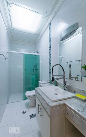 Casa de condomínio à venda com 380m², 3 quartos e 3 vagas2o. Andar - Suíte 1 - Banheiro