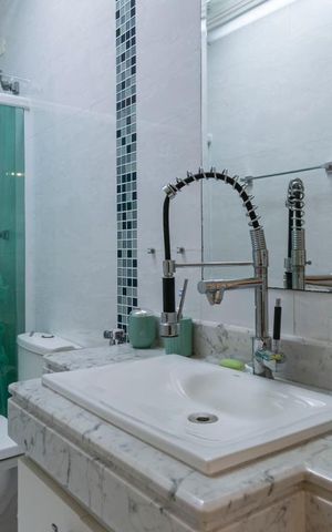 Casa de condomínio à venda com 380m², 3 quartos e 3 vagas2o. Andar - Suíte 1 - Banheiro