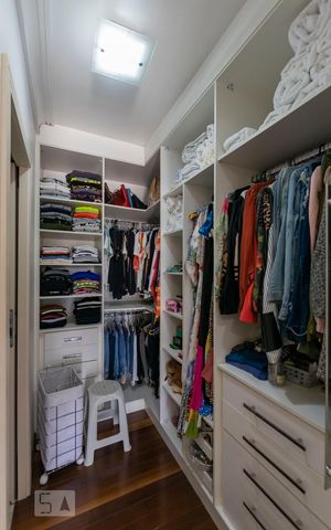 Casa de condomínio à venda com 380m², 3 quartos e 3 vagas2o. Andar - Suíte 3 - Closet