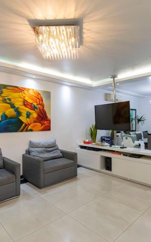 Casa de condomínio à venda com 380m², 3 quartos e 3 vagas1o. Andar - Sala