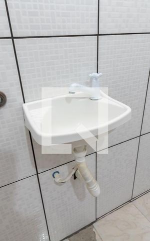 Casa à venda com 110m², 2 quartos e 2 vagasBanheiro e Área de Serviço