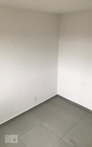 Apartamento à venda com 41m², 2 quartos e sem vaga Apartamento à venda com 41m², 2 quartos e sem vagaSala