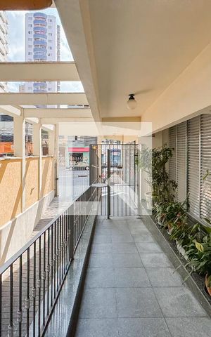 Apartamento à venda com 72m², 1 quarto e sem vaga Apartamento à venda com 72m², 1 quarto e sem vagaEntrada