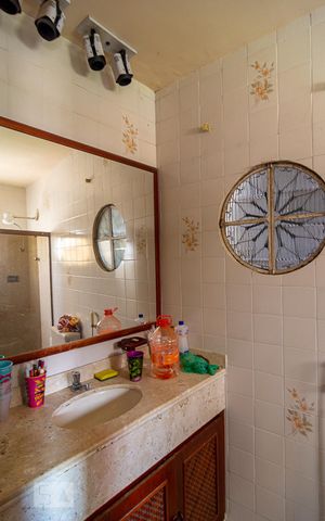Casa para alugar com 100m², 3 quartos e 1 vaga Casa para alugar com 100m², 3 quartos e 1 vagaBanheiro da Suite 2