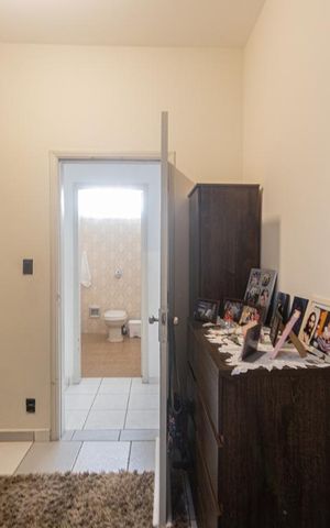 Casa à venda com 150m², 3 quartos e 2 vagasQuarto 2