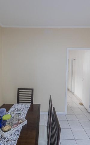 Casa à venda com 150m², 3 quartos e 2 vagasSala
