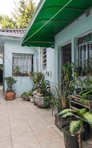 Casa à venda com 215m², 5 quartos e 2 vagasQuintal