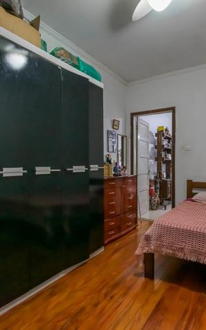 Casa à venda com 215m², 5 quartos e 2 vagasQuarto 1