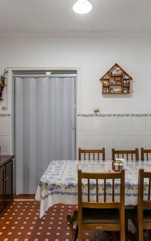 Casa à venda com 215m², 5 quartos e 2 vagasCozinha