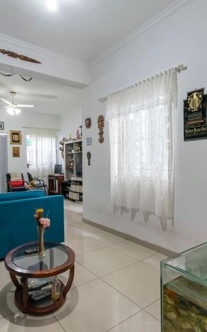 Casa à venda com 215m², 5 quartos e 2 vagasSala