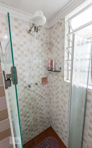 Casa à venda com 215m², 5 quartos e 2 vagasBanheiro 1