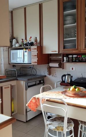 Apartamento à venda com 80m², 3 quartos e 2 vagasCozinha