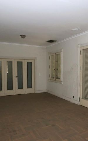 Casa à venda com 900m², 4 quartos e 4 vagasQuarto