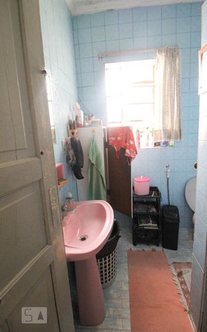 Casa à venda com 400m², 3 quartos e 4 vagasbanheiro casa 3