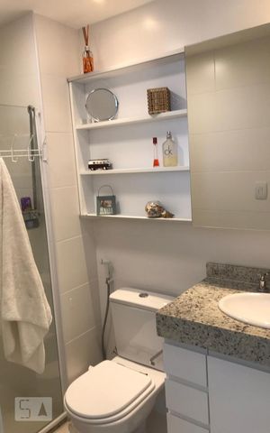Apartamento à venda com 80m², 2 quartos e 1 vaga Apartamento à venda com 80m², 2 quartos e 1 vagaBanheiro suite