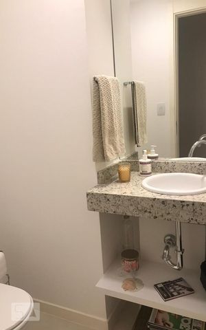 Apartamento à venda com 80m², 2 quartos e 1 vaga Apartamento à venda com 80m², 2 quartos e 1 vagaBanheiro suite