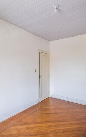Casa para alugar com 130m², 3 quartos e sem vagaQuarto 1