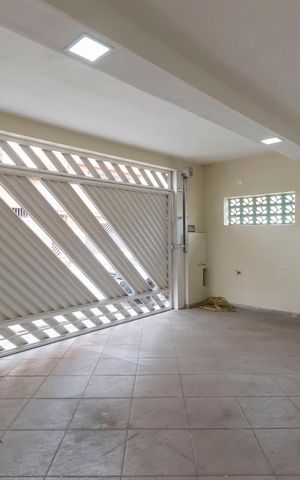 Casa à venda com 210m², 3 quartos e 2 vagasGaragem