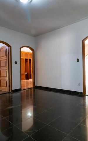 Casa para alugar com 650m², 4 quartos e 8 vagas Casa para alugar com 650m², 4 quartos e 8 vagasSala Íntima