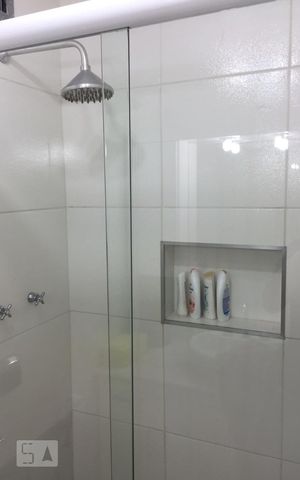 Apartamento à venda com 110m², 3 quartos e 2 vagas Apartamento à venda com 110m², 3 quartos e 2 vagasBanheiro