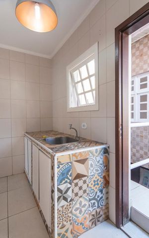 Casa à venda com 225m², 4 quartos e 5 vagas Casa à venda com 225m², 4 quartos e 5 vagasÁrea de Serviço