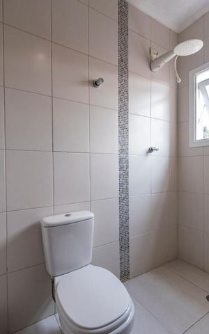 Casa à venda com 225m², 4 quartos e 5 vagas Casa à venda com 225m², 4 quartos e 5 vagasBanheiro