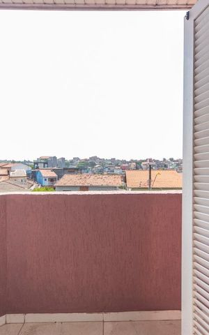 Casa à venda com 225m², 4 quartos e 5 vagas Casa à venda com 225m², 4 quartos e 5 vagasSacada do Quarto 3