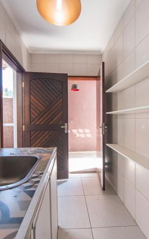 Casa à venda com 225m², 4 quartos e 5 vagas Casa à venda com 225m², 4 quartos e 5 vagasÁrea de Serviço