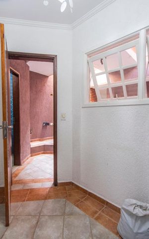 Casa à venda com 225m², 4 quartos e 5 vagas Casa à venda com 225m², 4 quartos e 5 vagasQuarto de Serviço