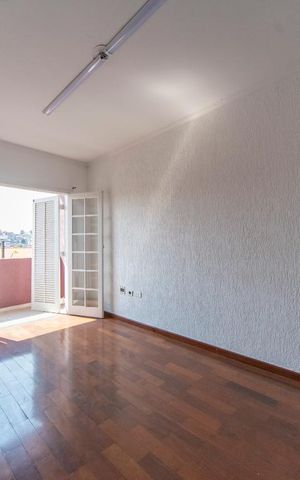 Casa à venda com 225m², 4 quartos e 5 vagas Casa à venda com 225m², 4 quartos e 5 vagasQuarto 3