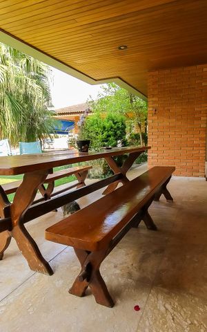 Casa à venda com 1118m², 4 quartos e 8 vagasÁrea Externa