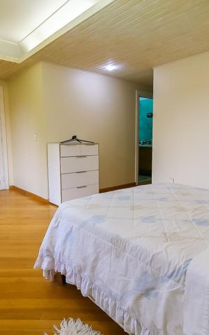 Casa à venda com 1118m², 4 quartos e 8 vagasSuíte 1
