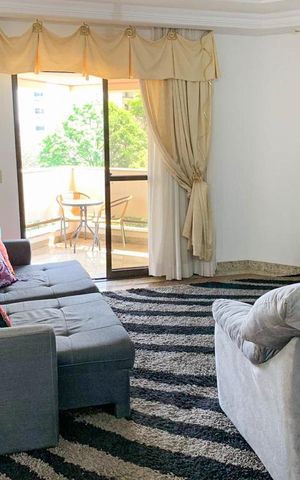 Apartamento à venda com 200m², 4 quartos e 3 vagas Apartamento à venda com 200m², 4 quartos e 3 vagasSala