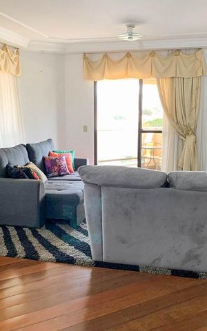 Apartamento à venda com 200m², 4 quartos e 3 vagas Apartamento à venda com 200m², 4 quartos e 3 vagasSala