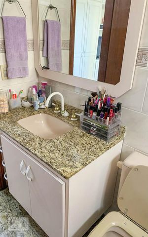Apartamento à venda com 200m², 4 quartos e 3 vagas Apartamento à venda com 200m², 4 quartos e 3 vagasBanheiro 3
