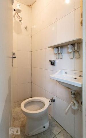 Apartamento à venda com 105m², 2 quartos e 1 vaga Apartamento à venda com 105m², 2 quartos e 1 vagaBanheiro