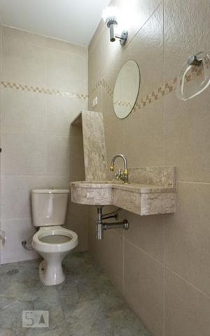 Apartamento à venda com 105m², 2 quartos e 1 vaga Apartamento à venda com 105m², 2 quartos e 1 vagaBanheiro