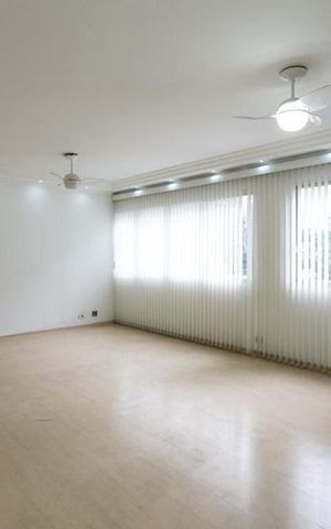 Apartamento à venda com 105m², 2 quartos e 1 vaga Apartamento à venda com 105m², 2 quartos e 1 vagaSala