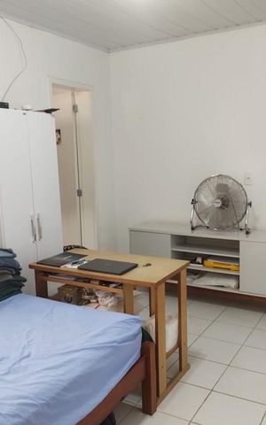 Casa à venda com 400m², 4 quartos e 6 vagas Casa à venda com 400m², 4 quartos e 6 vagasQuarto