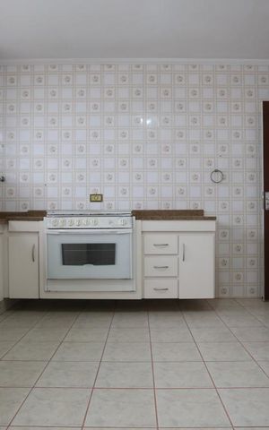 Casa para alugar com 200m², 3 quartos e 4 vagasCozinha