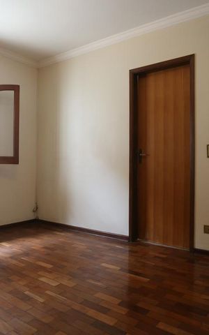 Casa para alugar com 200m², 3 quartos e 4 vagasSuíte