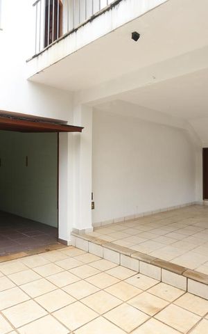 Casa para alugar com 200m², 3 quartos e 4 vagasGaragem