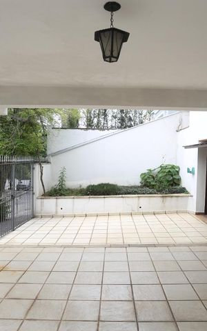 Casa para alugar com 200m², 3 quartos e 4 vagasGaragem