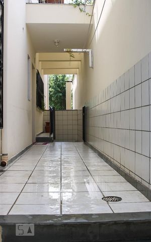 Casa à venda com 350m², 4 quartos e 3 vagas Casa à venda com 350m², 4 quartos e 3 vagasQuintal