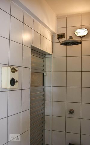 Casa à venda com 350m², 4 quartos e 3 vagas Casa à venda com 350m², 4 quartos e 3 vagasSauna a vapor
